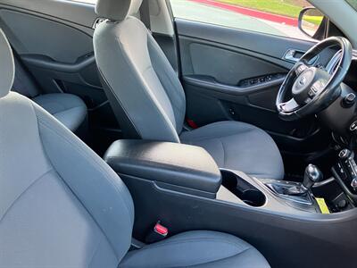 2016 Kia Optima Hybrid   - Photo 16 - Glendora, CA 91740