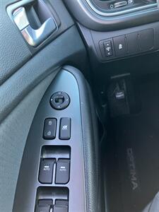 2016 Kia Optima Hybrid   - Photo 27 - Glendora, CA 91740