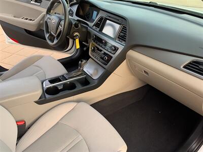 2017 Hyundai SONATA SE - Photo 15 - Glendora, CA 91740