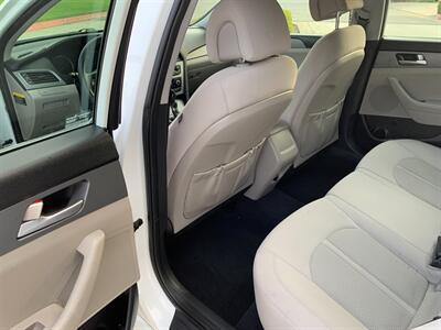 2017 Hyundai SONATA SE - Photo 11 - Glendora, CA 91740