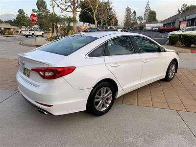 2017 Hyundai SONATA SE - Photo 4 - Glendora, CA 91740