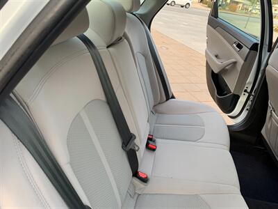 2017 Hyundai SONATA SE - Photo 18 - Glendora, CA 91740
