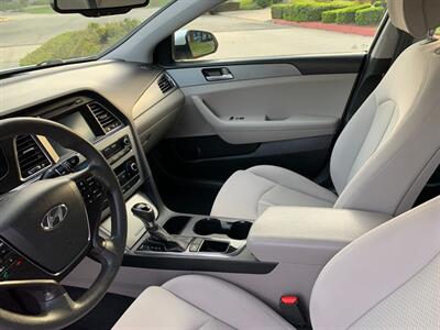2017 Hyundai SONATA SE - Photo 9 - Glendora, CA 91740
