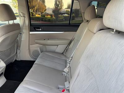 2014 Subaru Outback 2.5i - Photo 11 - Glendora, CA 91740