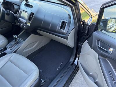 2016 Kia Forte EX   - Photo 16 - Glendora, CA 91740