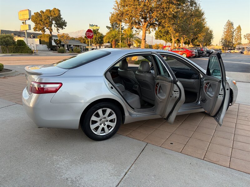 2009 Toyota Camry XLE - Photo 17 - Glendora, CA 91740