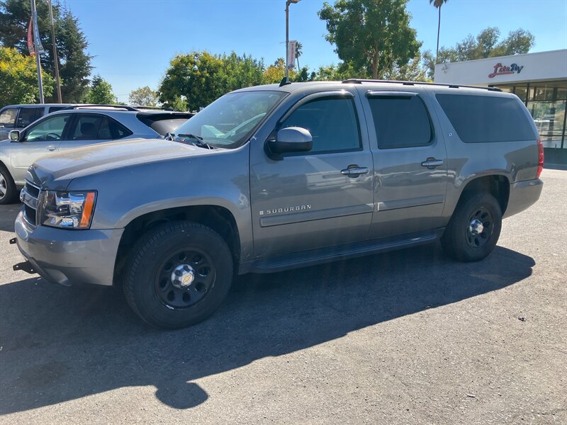 2007 Chevrolet Suburban LT - Photo 1 - Glendora, CA 91740