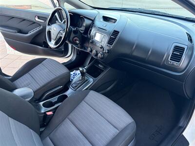 2016 Kia Forte5 EX   - Photo 14 - Glendora, CA 91740