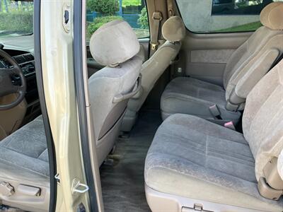 1998 Toyota Sienna LE   - Photo 10 - Glendora, CA 91740