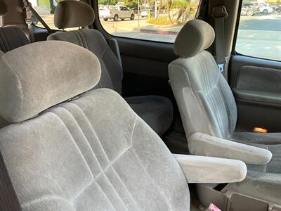 1998 Toyota Sienna LE   - Photo 16 - Glendora, CA 91740