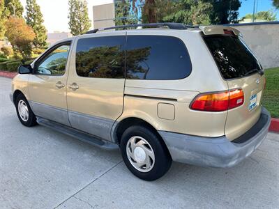 1998 Toyota Sienna LE   - Photo 6 - Glendora, CA 91740