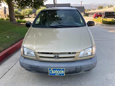 1998 Toyota Sienna LE   - Photo 2 - Glendora, CA 91740