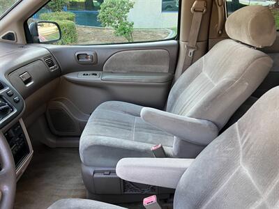 1998 Toyota Sienna LE   - Photo 9 - Glendora, CA 91740