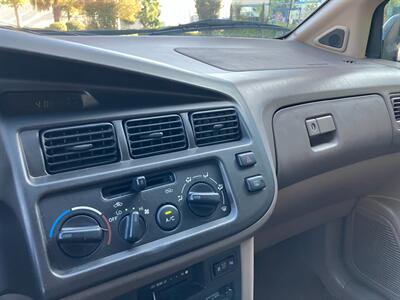 1998 Toyota Sienna LE   - Photo 22 - Glendora, CA 91740