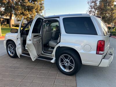 2003 Cadillac Escalade   - Photo 10 - Glendora, CA 91740