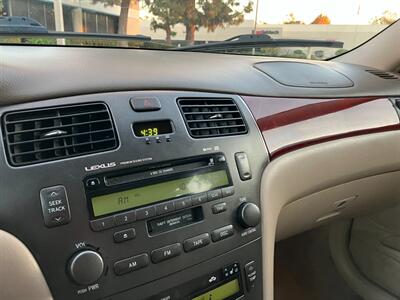 2002 Lexus ES 300   - Photo 21 - Glendora, CA 91740