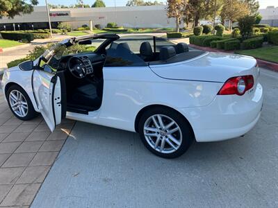 2009 Volkswagen Eos Komfort   - Photo 11 - Glendora, CA 91740