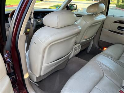 2000 Lincoln Town Car Cartier   - Photo 11 - Glendora, CA 91740