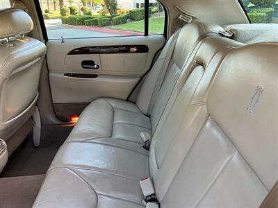 2000 Lincoln Town Car Cartier   - Photo 12 - Glendora, CA 91740