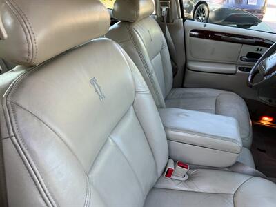 2000 Lincoln Town Car Cartier   - Photo 17 - Glendora, CA 91740