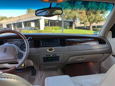 2000 Lincoln Town Car Cartier   - Photo 13 - Glendora, CA 91740