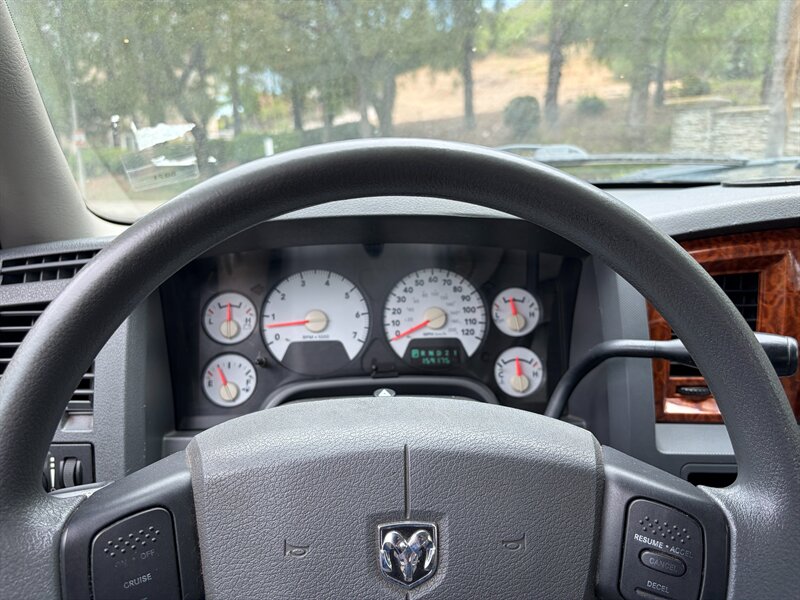 2006 Dodge Ram 1500 SLT - Photo 22 - Glendora, CA 91740
