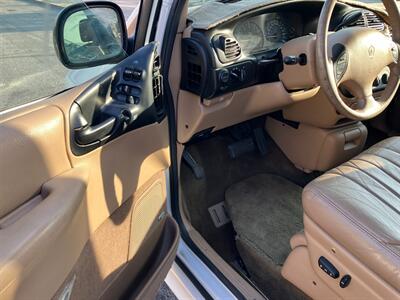 1998 Dodge Grand Caravan LE   - Photo 8 - Glendora, CA 91740