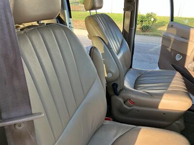 1998 Dodge Grand Caravan LE   - Photo 14 - Glendora, CA 91740