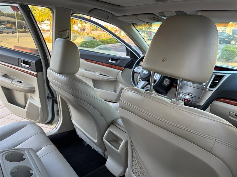 2010 Subaru Outback 2.5i Limited - Photo 20 - Glendora, CA 91740