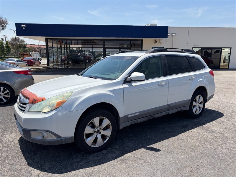 2010 Subaru Outback 2.5i Limited   - Photo 1 - Glendora, CA 91740
