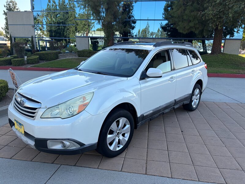 2010 Subaru Outback 2.5i Limited  