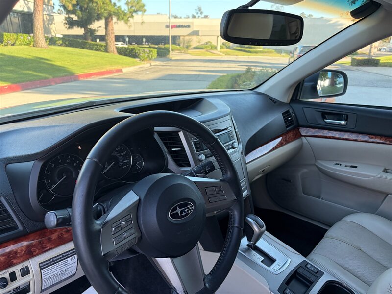 2010 Subaru Outback 2.5i Limited - Photo 8 - Glendora, CA 91740