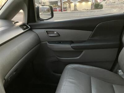 2011 Honda Odyssey EX-L w/Navi   - Photo 20 - Glendora, CA 91740