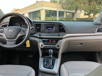 2017 Hyundai ELANTRA SE   - Photo 15 - Glendora, CA 91740