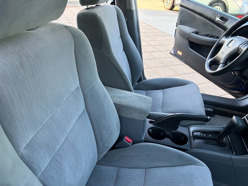 2004 Honda Accord LX - Photo 13 - Glendora, CA 91740