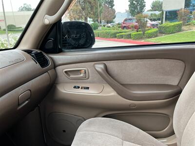 2004 Toyota Sequoia SR5   - Photo 26 - Glendora, CA 91740