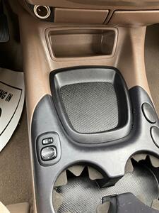 2004 Toyota Sequoia SR5   - Photo 31 - Glendora, CA 91740