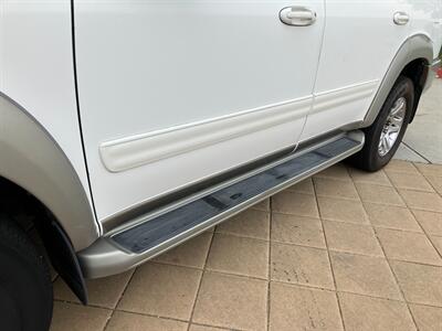 2004 Toyota Sequoia SR5   - Photo 8 - Glendora, CA 91740