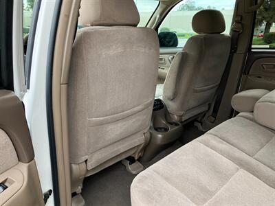 2004 Toyota Sequoia SR5   - Photo 12 - Glendora, CA 91740