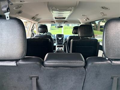 2016 Chrysler Town and Country Touring   - Photo 15 - Glendora, CA 91740