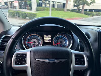 2016 Chrysler Town and Country Touring   - Photo 27 - Glendora, CA 91740