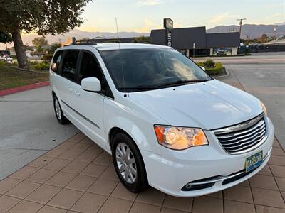 2016 Chrysler Town and Country Touring   - Photo 3 - Glendora, CA 91740