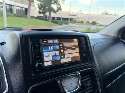 2016 Chrysler Town and Country Touring   - Photo 26 - Glendora, CA 91740