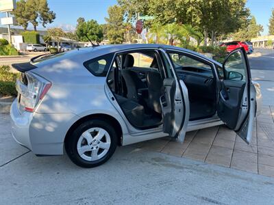 2010 Toyota Prius III   - Photo 18 - Glendora, CA 91740