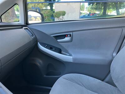 2010 Toyota Prius III   - Photo 23 - Glendora, CA 91740