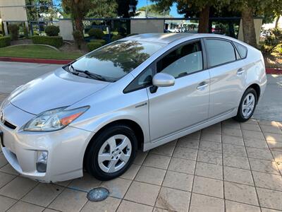 2010 Toyota Prius III   - Photo 1 - Glendora, CA 91740