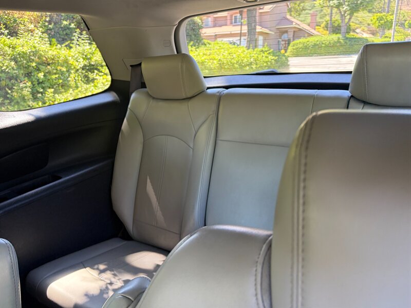 2007 GMC Acadia SLT-1 - Photo 12 - Glendora, CA 91740