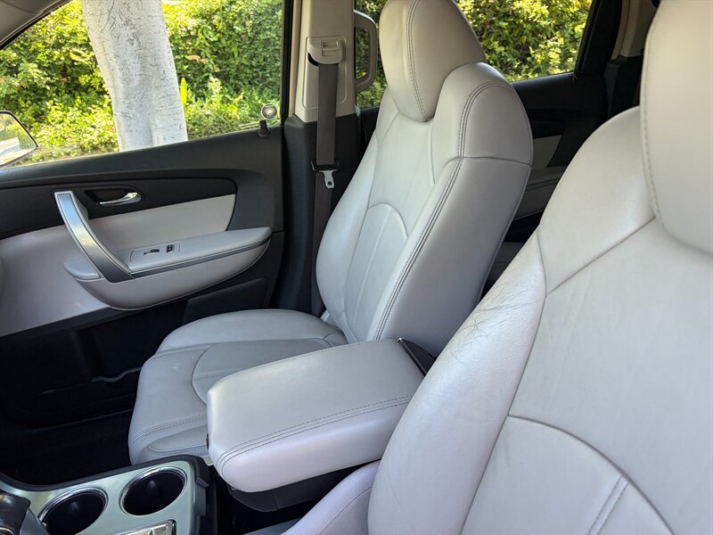 2007 GMC Acadia SLT-1 - Photo 9 - Glendora, CA 91740
