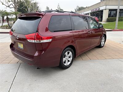 2011 Toyota Sienna XLE 8-Passenger   - Photo 4 - Glendora, CA 91740