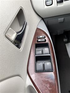 2011 Toyota Sienna XLE 8-Passenger   - Photo 33 - Glendora, CA 91740